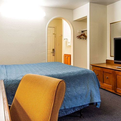 Auburn House Hotel